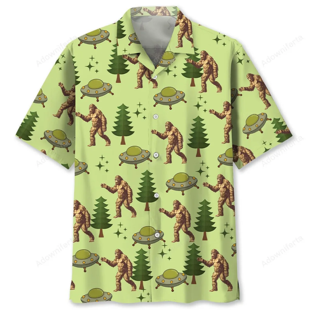 Funny Bigfoot Sasquatch and UFO Alien Abduction Hawaiian Shirt for Men Funny Bigfoot Sasquatch and UFO Alien Abduction Hawaiian Shirt for Men